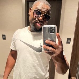 Meet your Posher, Kiker